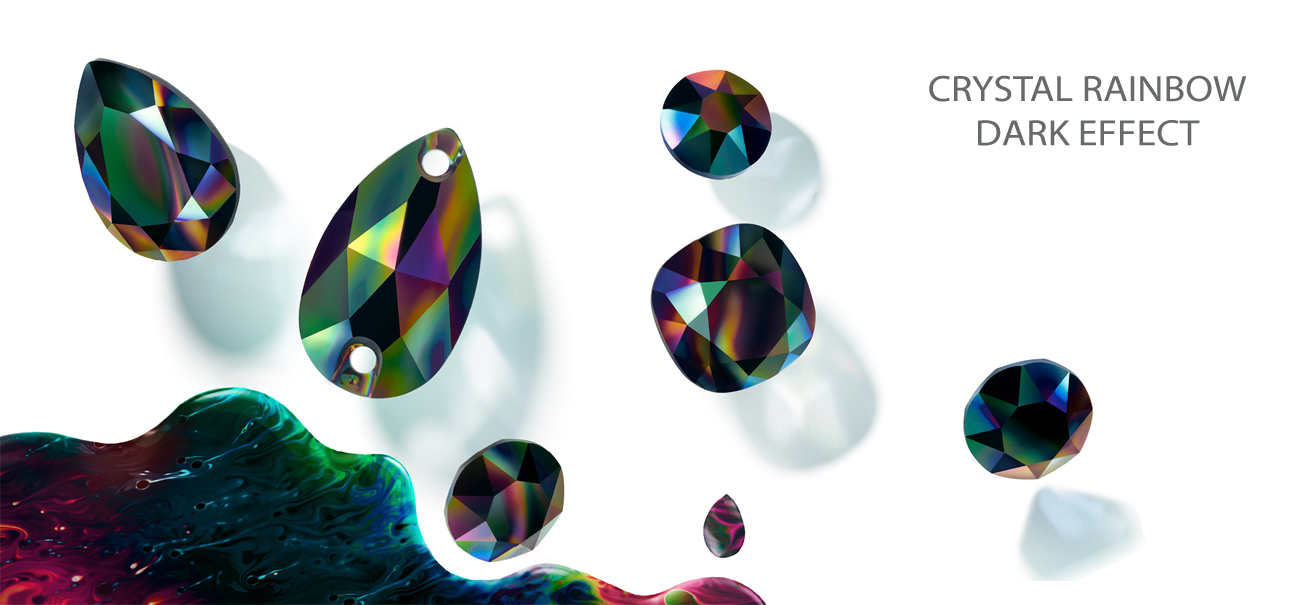 <p>Al entrar en una época de monumentales cambios en la forma en que los consumidores se definen a sí mismos, un joven, más irreverente en actitud se está incorporando, más moderno, nervioso y lleno glamour. Las viejas reglas están siendo expulsadas, los estereotipos están muertos, el género y los roles ya no están definidos y los diseños hablan sólo de la belleza.</p>
<p> </p>
<h2>CRYSTAL SHINY LACQUERPRO EFFECTS</h2>