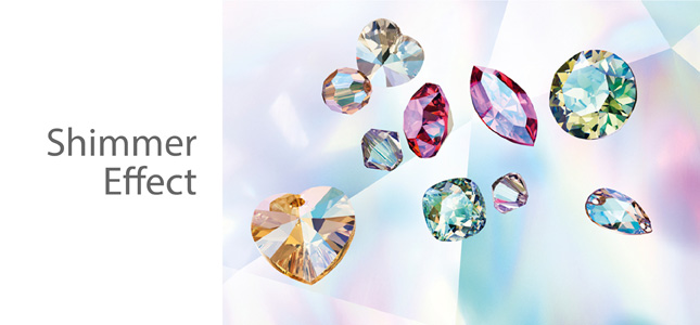 <h2>Designer Edition: Iris van Herpen</h2>
<p>En 2014, recibió el prestigioso premio ANDAM Fashion Award. Este año, se asocio con Swarovski® para diseñar el especial Designer Edition.y llevar su visión única a Growing Crystal. 